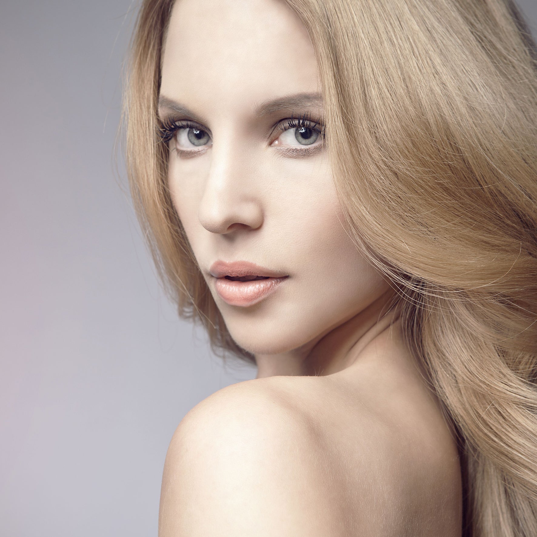 TAGES MAKE-UP